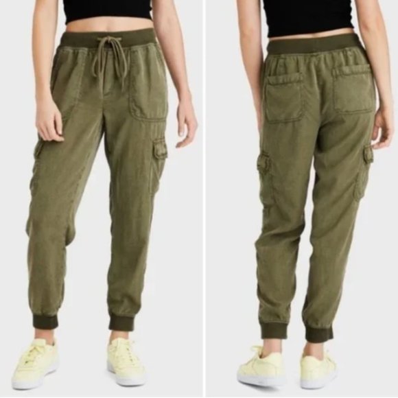 American Eagle Outfitters Pants & Jumpsuits American Eagle Olive